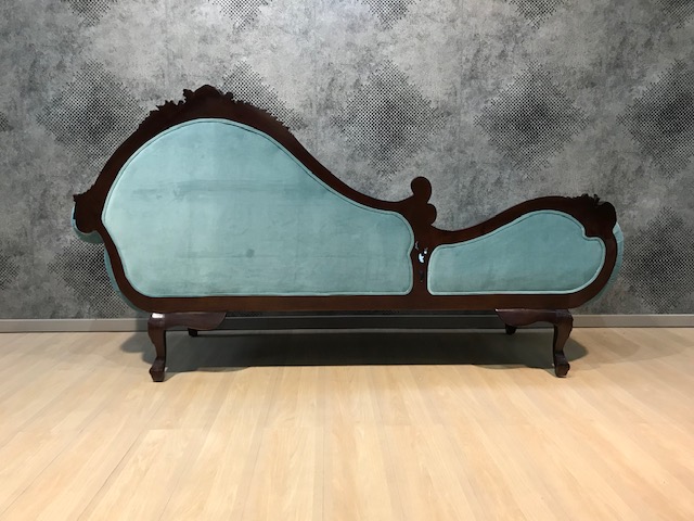 VICTORIAN CHAISE - TUFFED BACK - Image 4